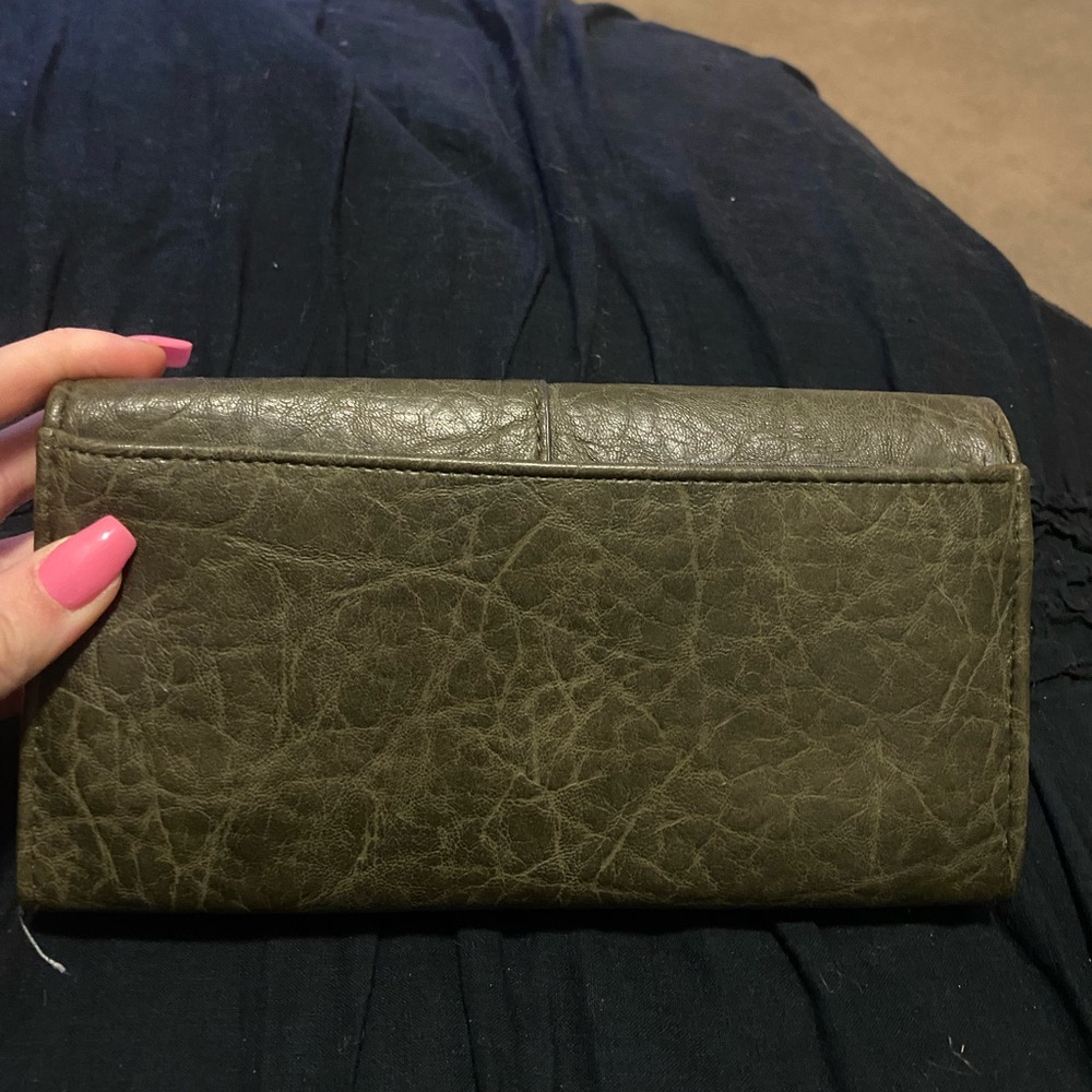 Max Studio Wallet. - Picture 2 of 4